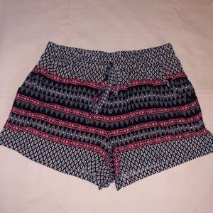 Flowy patterned shorts